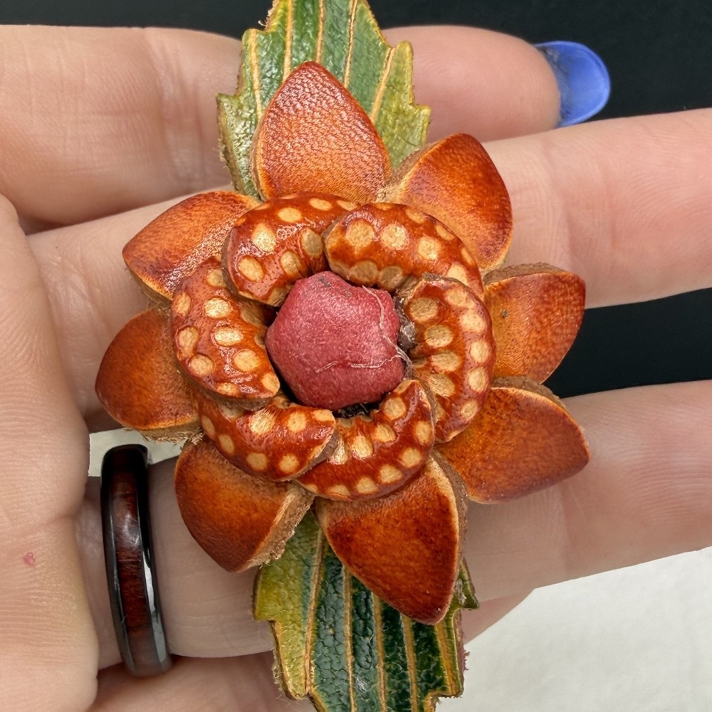Vintage‎ Bracelet Leather Flower Handcrafted Spring 6.5"